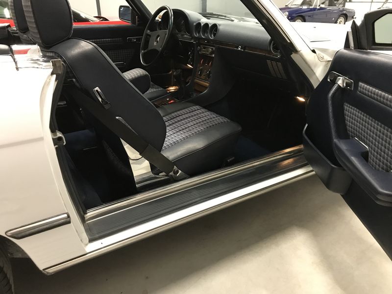 Mercedes 300 SL 6cyl 3.0L BVM5